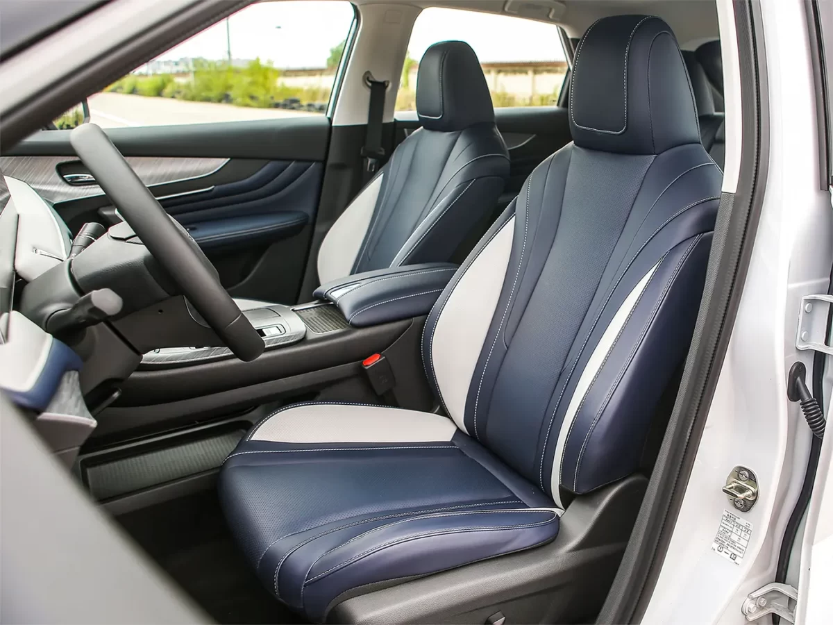 передние кресла передние кресла