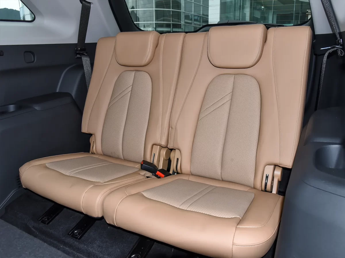 третий ряд пассажирских мест в Evolute i-Space третий ряд пассажирских мест в Evolute i-Space