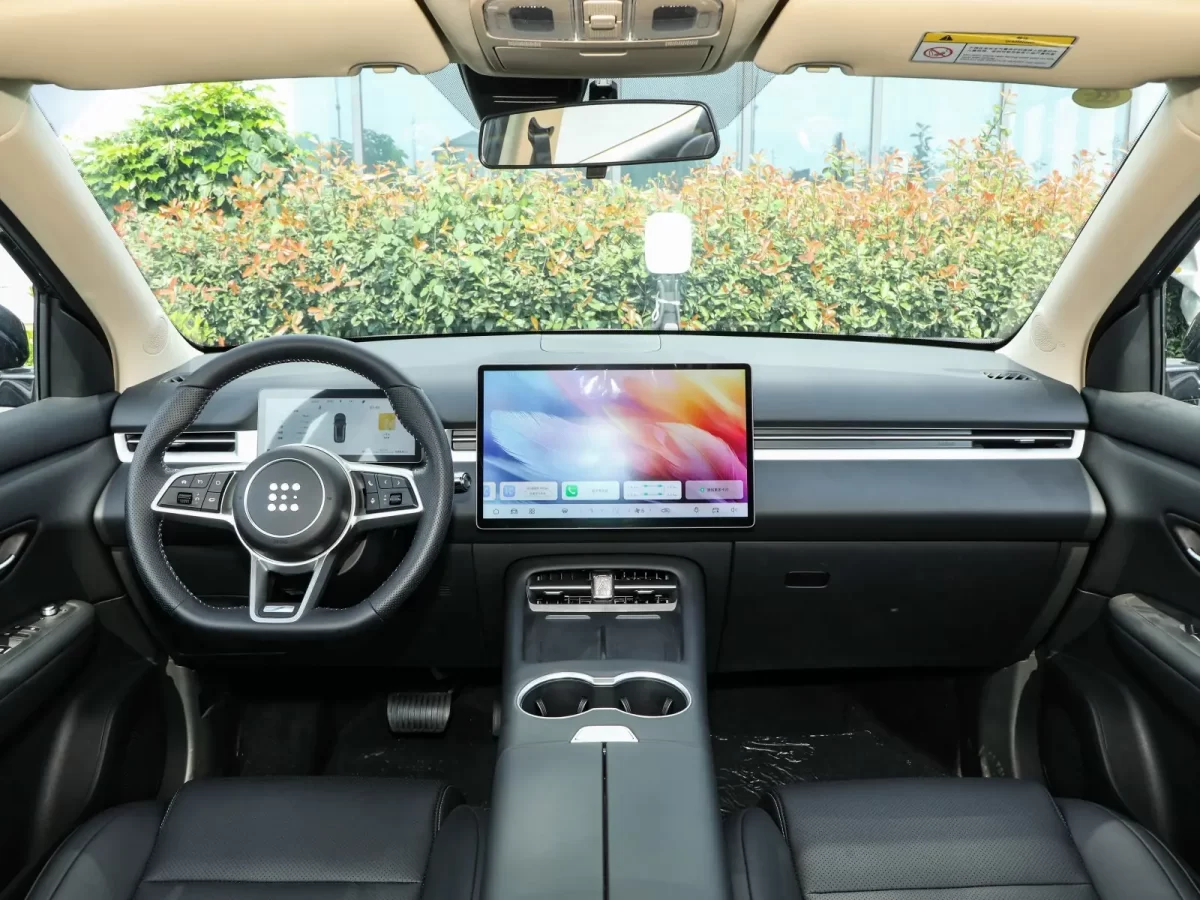 интерьер рестайлингового Эволюта i-Space интерьер рестайлингового Эволюта i-Space