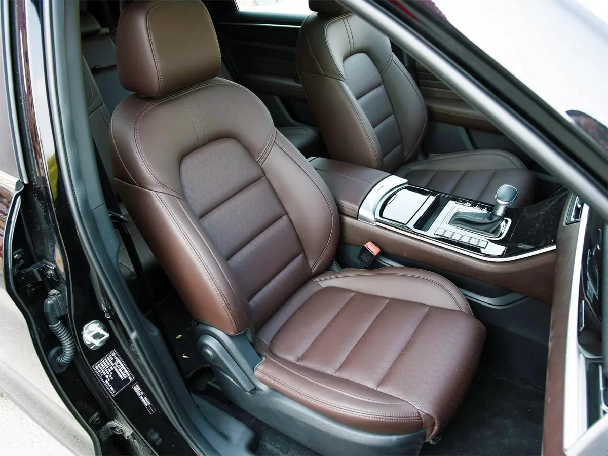 передние кресла в DFSK Fengon ix7 передние кресла в DFSK Fengon ix7