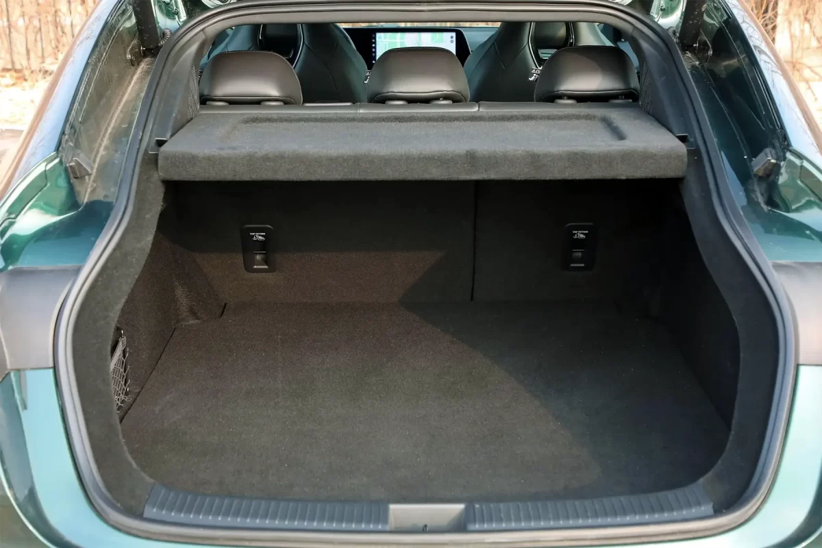 багажный отсек лифтбэка MG7 2-го поколения