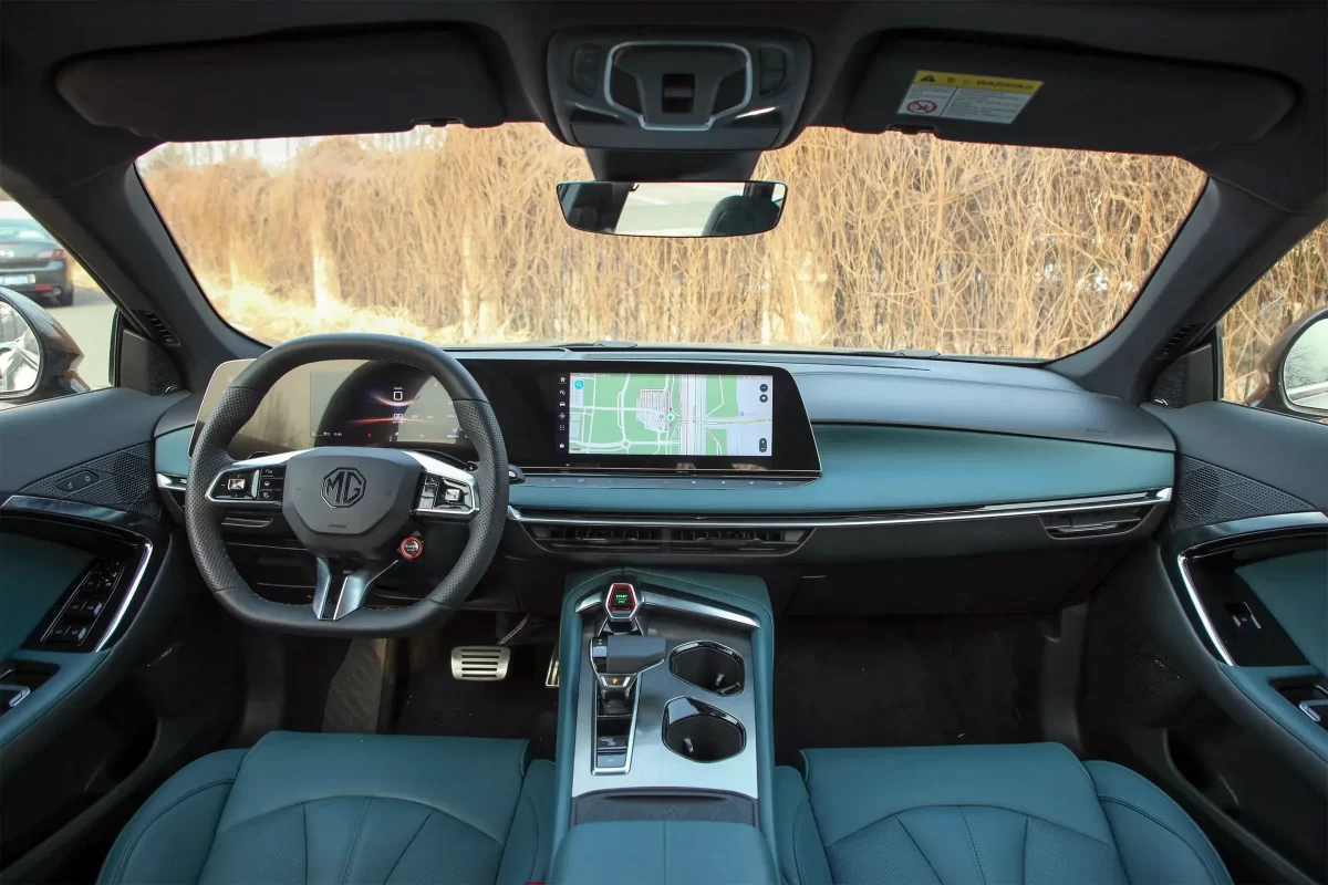 интерьер салона MG 7 2023-2024