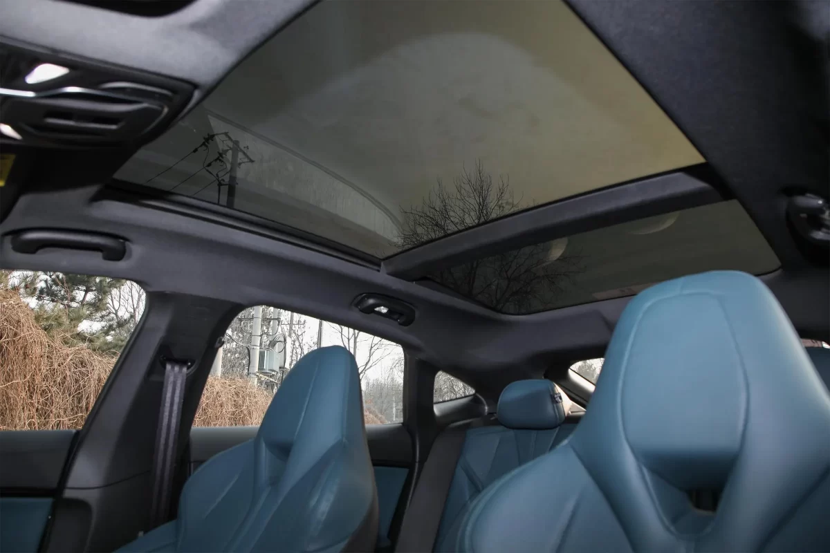 панорамная крыша с электроприводом