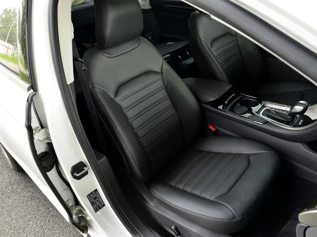 передние кресла в Форде Мондео 5 передние кресла в Форде Мондео 5