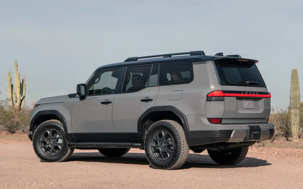 внедорожный Лексус ГХ 550 Овертреил внедорожный Лексус ГХ 550 Овертреил