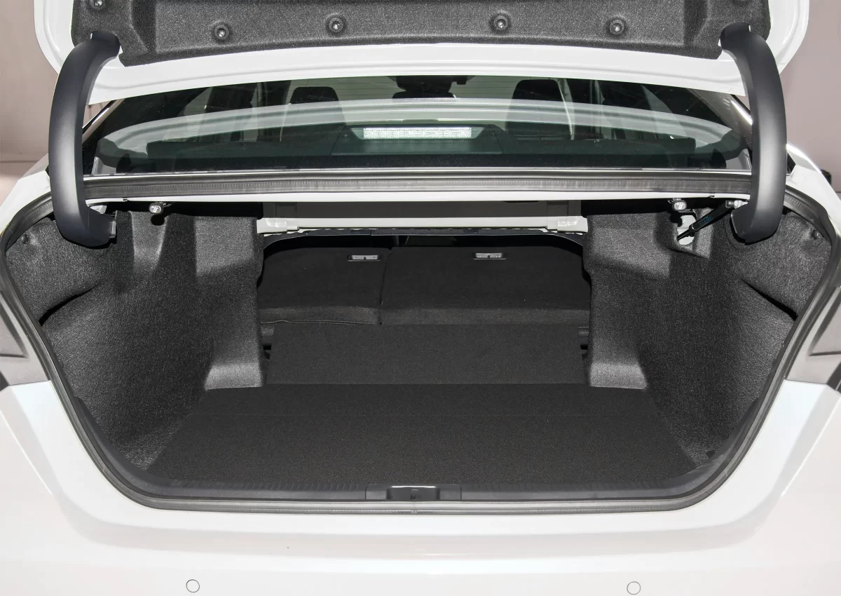 багажный отсек - вместимость для багажа в Тойоту Camry 80 багажный отсек - вместимость для багажа в Тойоту Camry 80