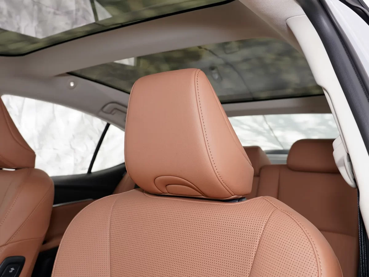 панорамная крыша в Camry XV80 седане Toyota панорамная крыша в Camry XV80 седане Toyota