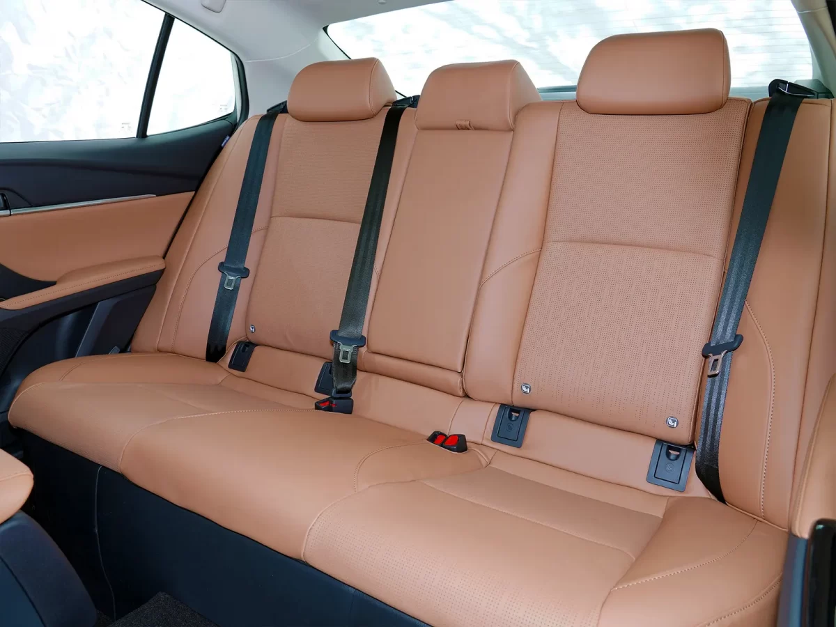 сиденья второго ряда в Camry XV80 Toyota сиденья второго ряда в Camry XV80 Toyota