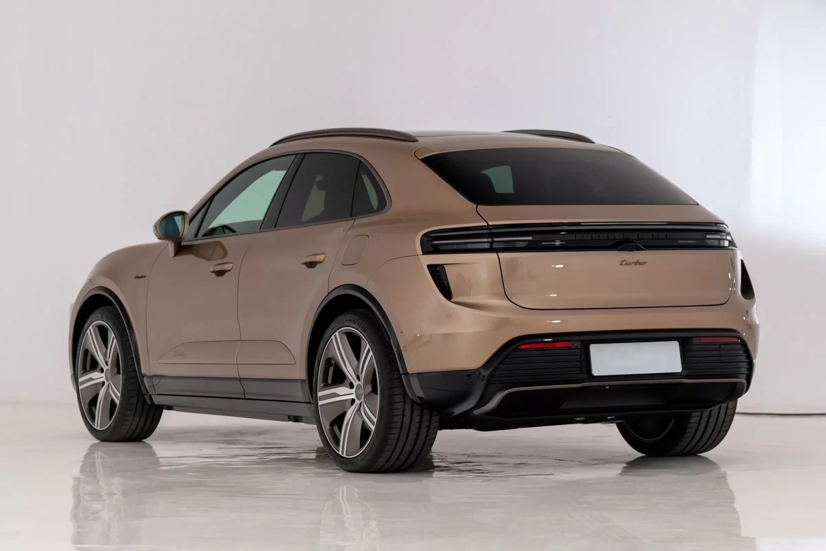 фотография Porsche Macan II Electric (Typ XAB) фотография Porsche Macan II Electric (Typ XAB)