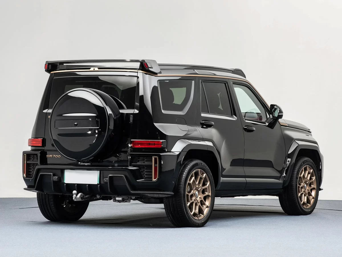 фотография 700 LE Tank (First Limited Edition)