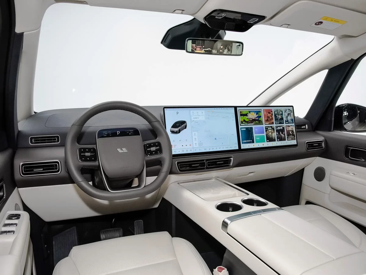 интерьер салона Li Auto MEGA