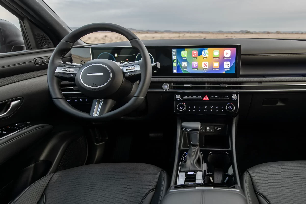 интерьер салона обновленного пикапа Santa Cruz марки Hyundai интерьер салона обновленного пикапа Santa Cruz марки Hyundai