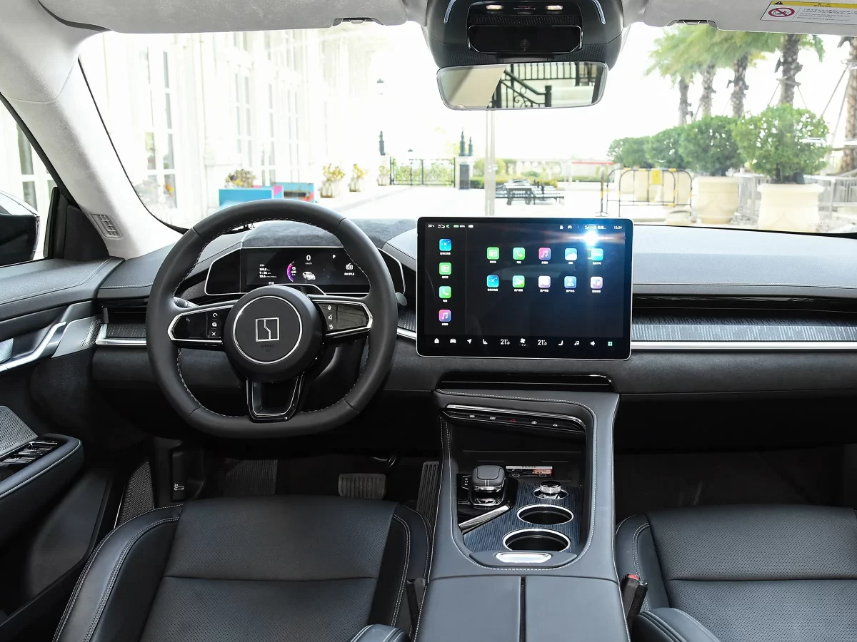 интерьер салона Zeekr 001 2021-2023 годов