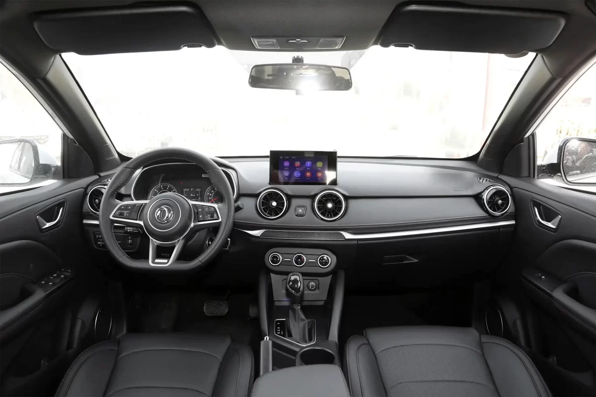 интерьер салона DFSK 500 (DongFeng Fengon) интерьер салона DFSK 500 (DongFeng Fengon)