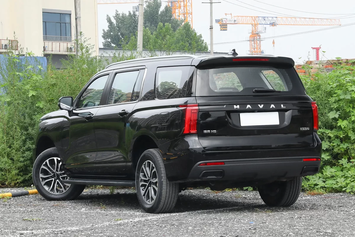 фотография Haval H5 2024-2025 года (черный, вид сзади) фотография Haval H5 2024-2025 года (черный, вид сзади)