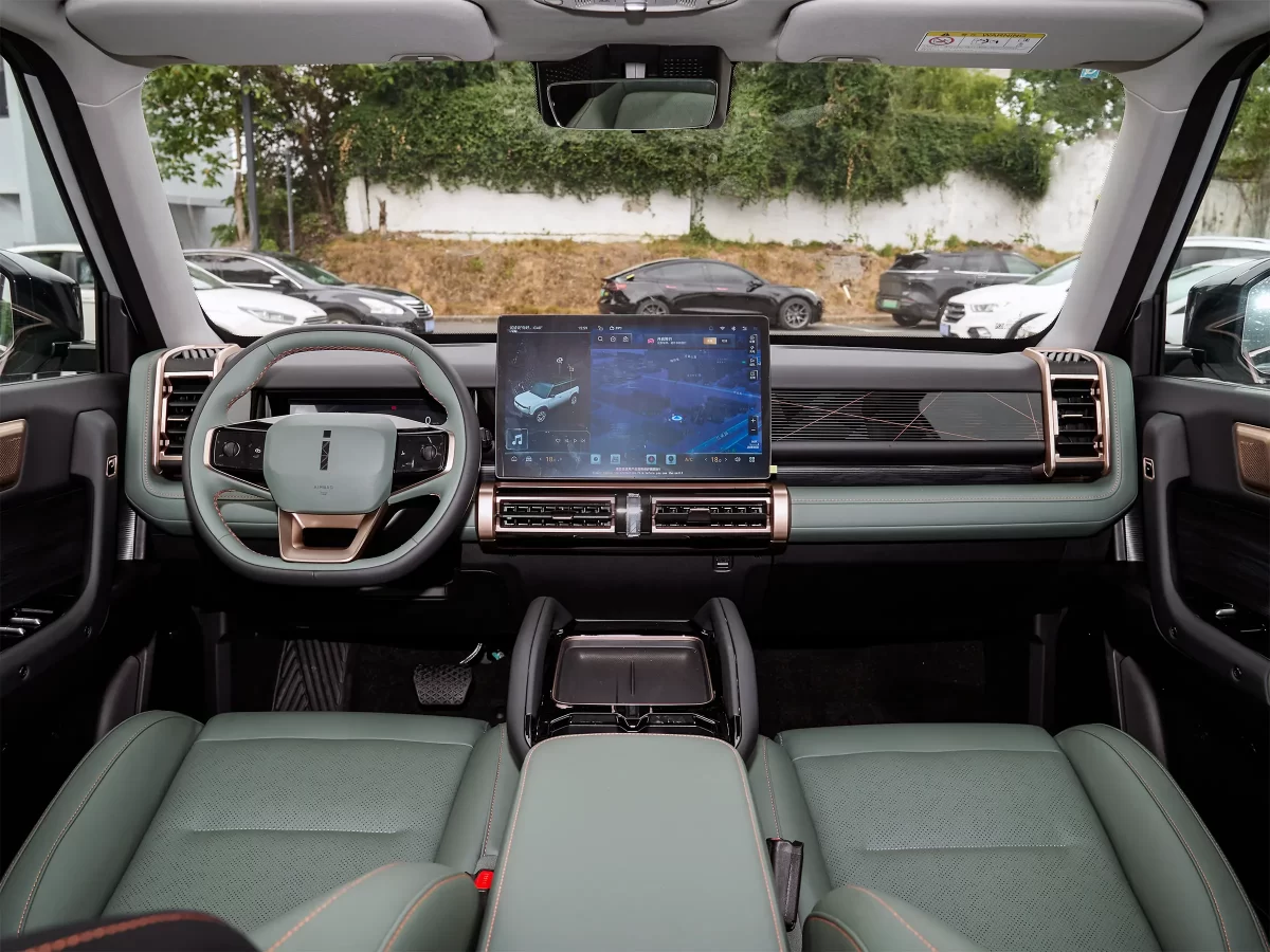 интерьер салона Джейку Джи 6 (иКар 03)