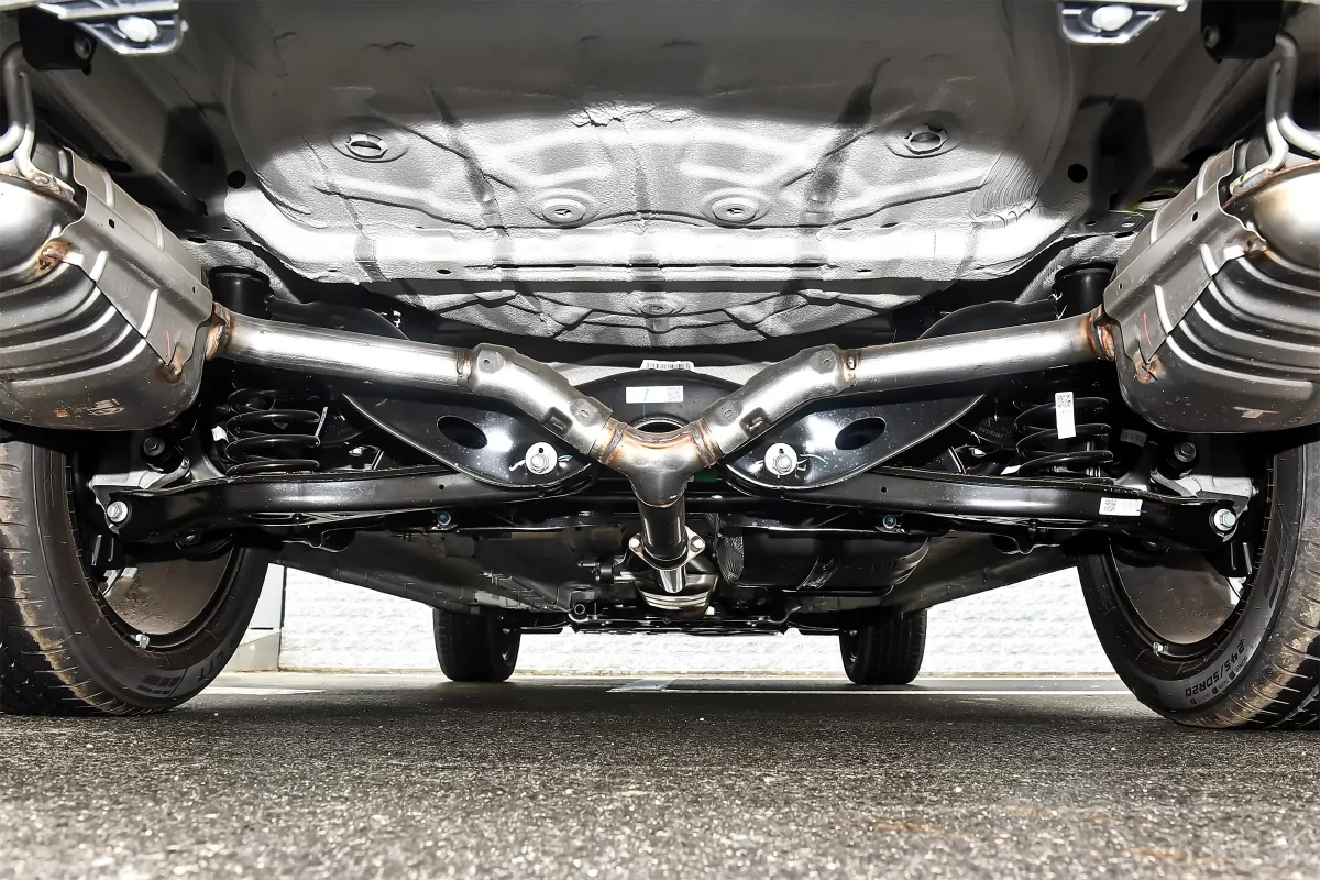 днище J8 от Jaecoo (клиренс) днище J8 от Jaecoo (клиренс)