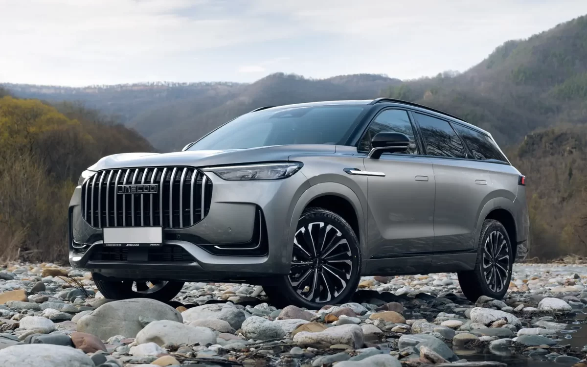 фото Джейку Джи 8 (кузов вид спереди) фото Джейку Джи 8 (кузов вид спереди)