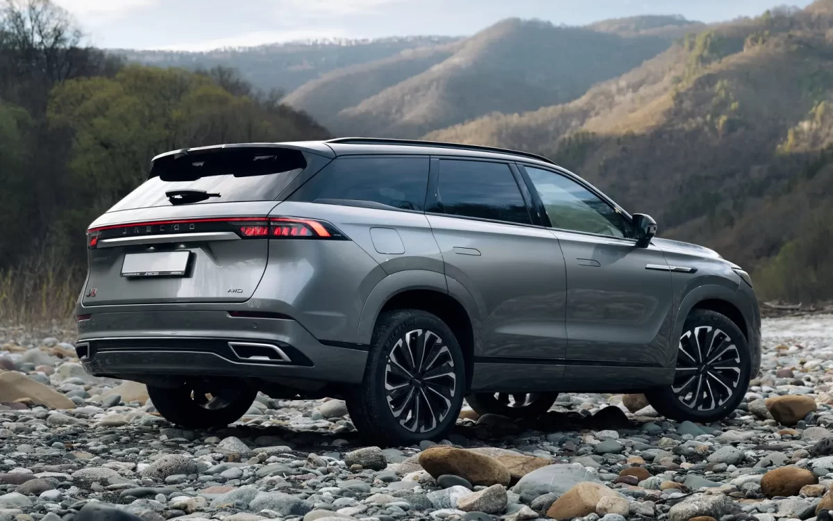 фотография Jaecoo J8 (кузов вид сзади) фотография Jaecoo J8 (кузов вид сзади)