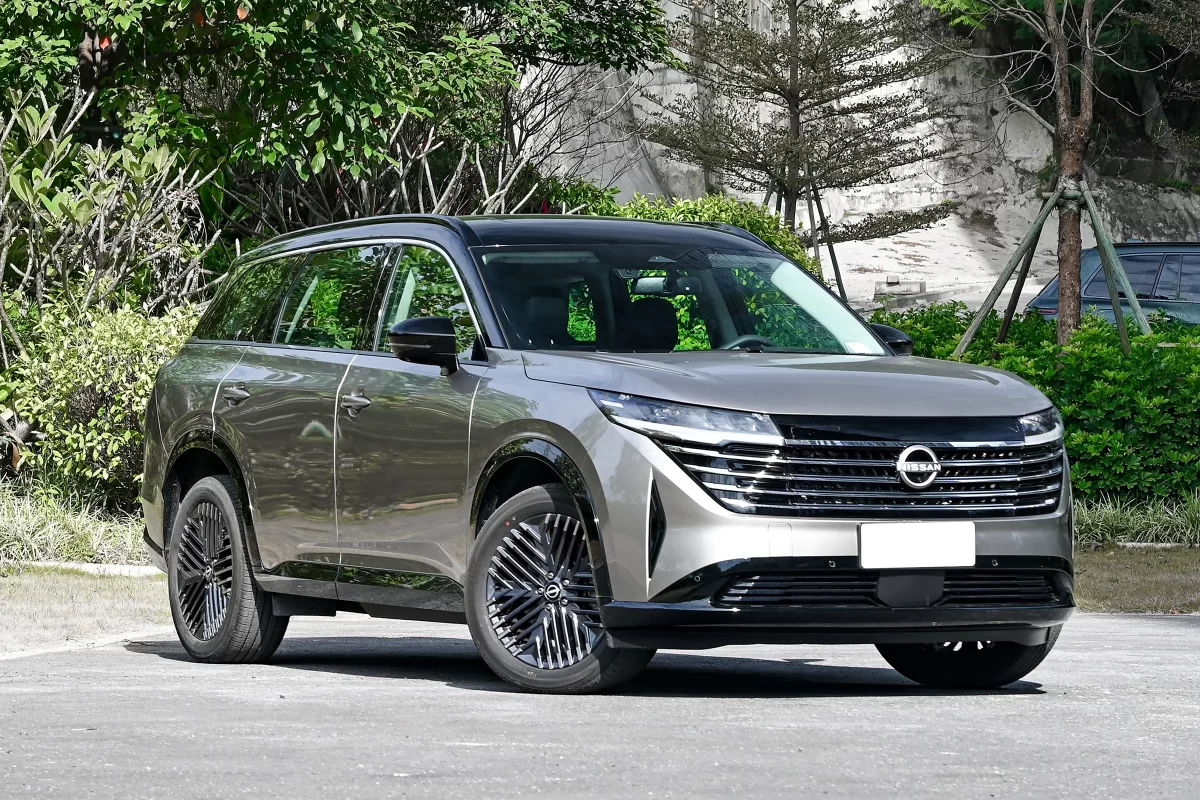 фото Ниссана Патфайндера 5 (Р53) для Китая фото Ниссана Патфайндера 5 (Р53) для Китая