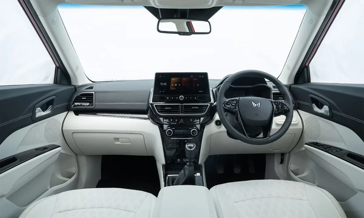интерьер салона Mahindra XUV3XO интерьер салона Mahindra XUV3XO