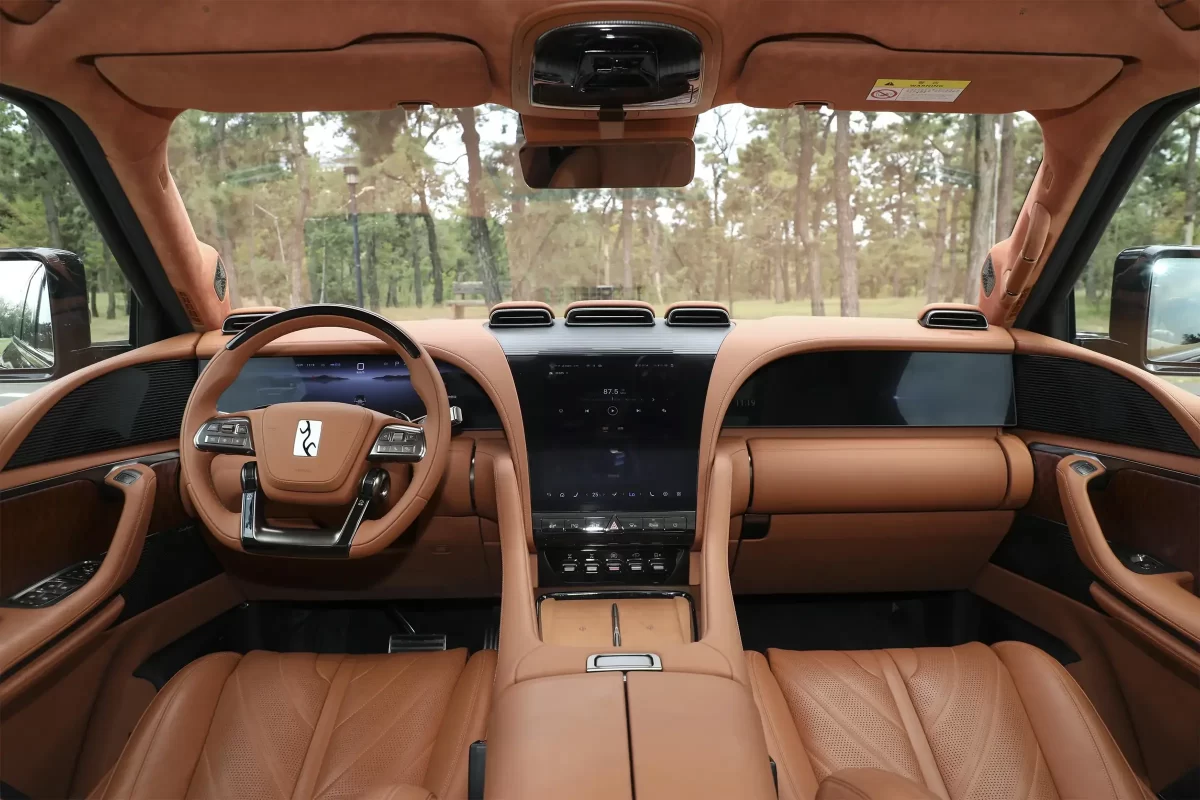 интерьер салона Янгванга У8 от БИД