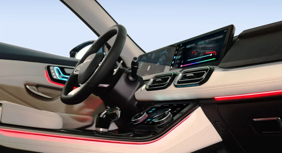 место водителя Soueast S07