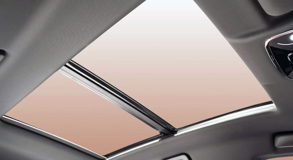 панорамный люк на крыше Soueast S07