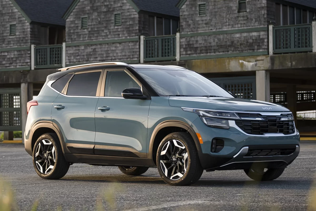 новый KIA Seltos новый KIA Seltos