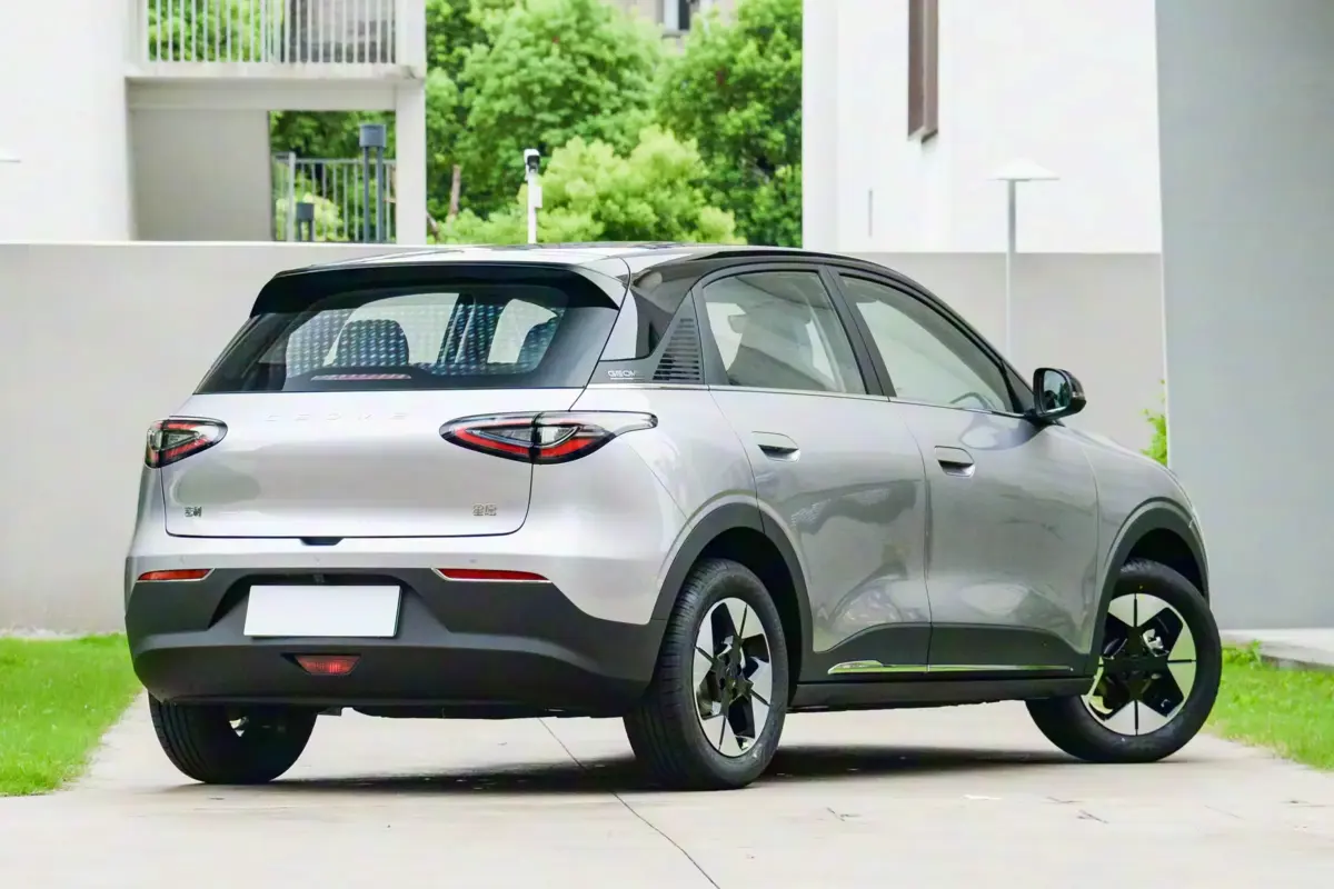 фотография Geely EX2