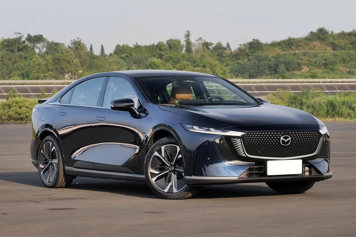 фото Мазды ЕЗ6 фото Мазды ЕЗ6