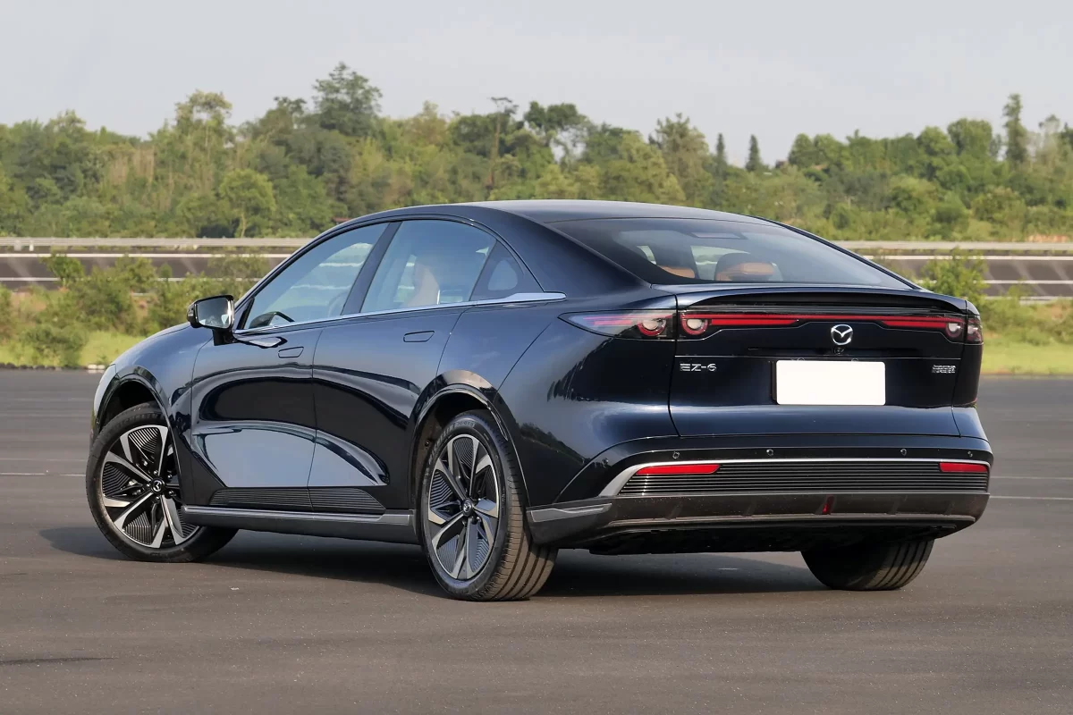 фотография Mazda EZ-6 фотография Mazda EZ-6