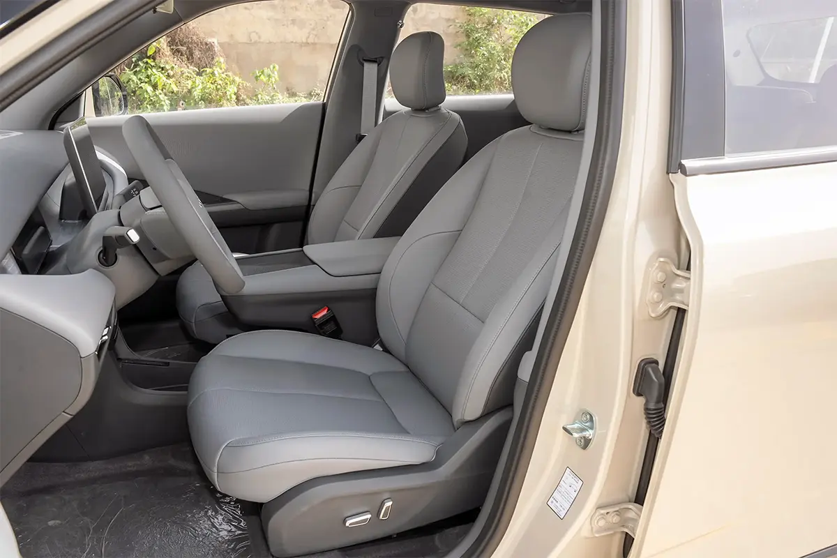 передние кресла в Evolute i-Joy 2026 передние кресла в Evolute i-Joy 2026