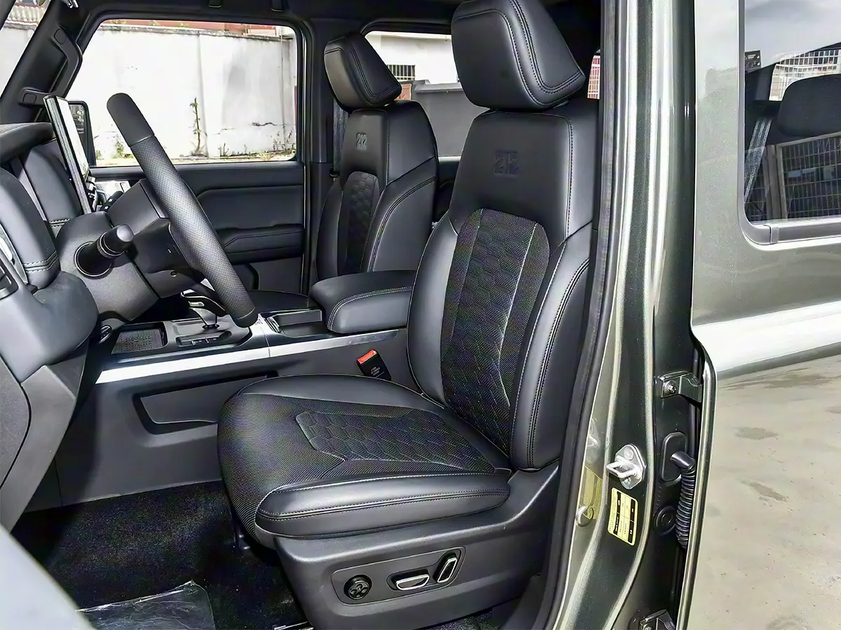 передние кресла в БАВ 212 Т01 передние кресла в БАВ 212 Т01