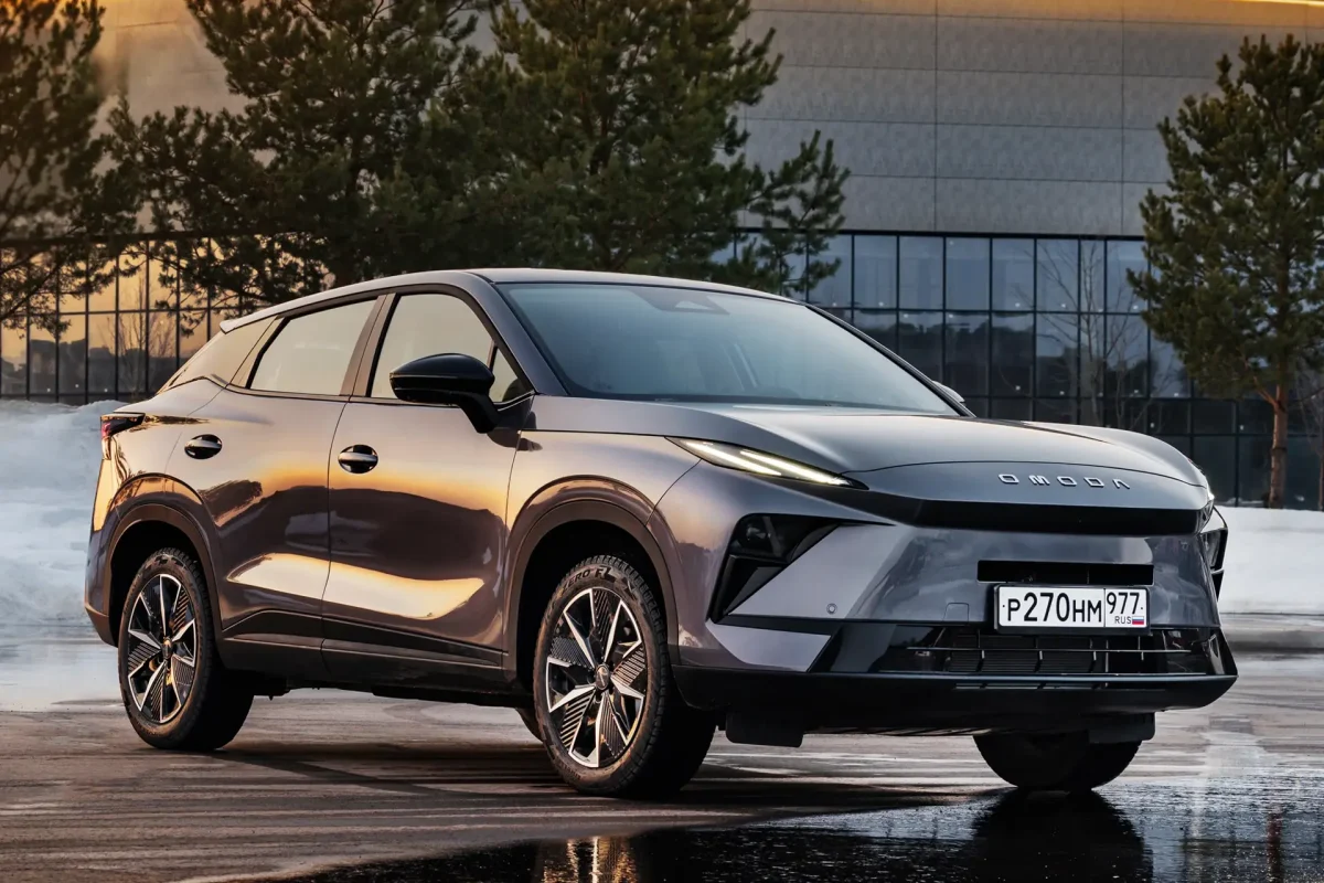 фото Omoda NEW C5 (вид спереди)