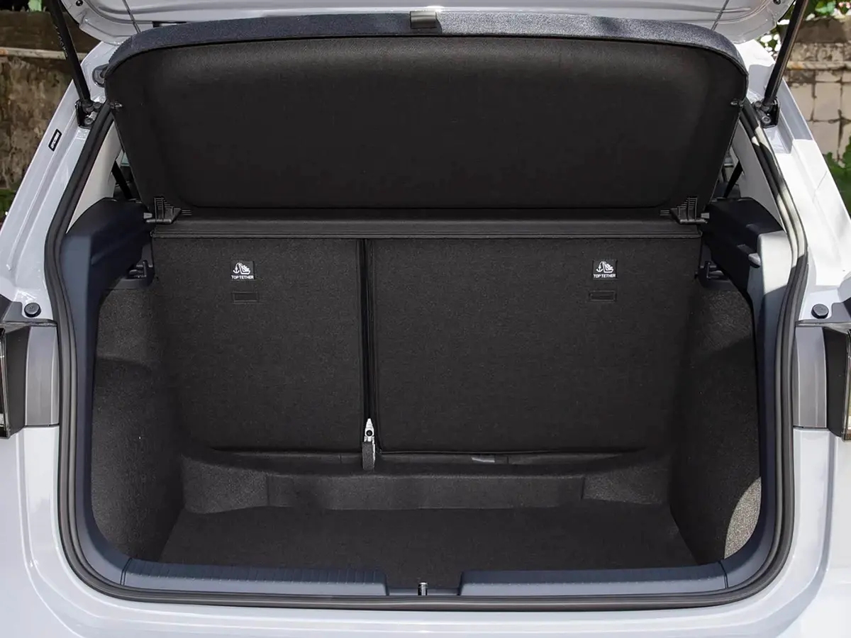 Volkswagen Tharu XR